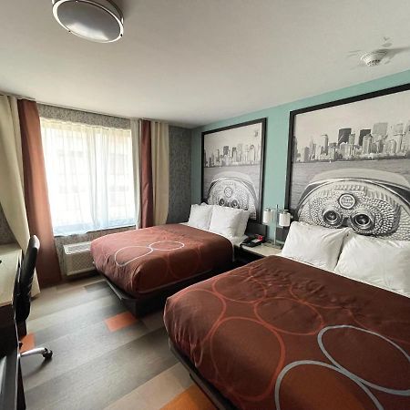 Super 8 By Wyndham Brooklyn Williamsburg Hotel Ню Йорк Екстериор снимка