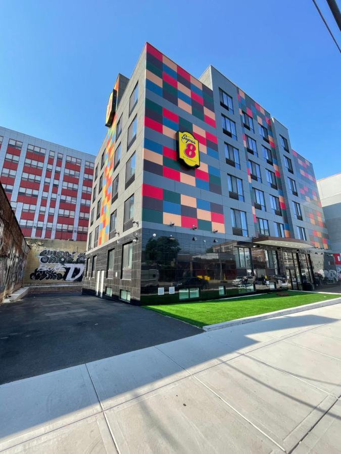 Super 8 By Wyndham Brooklyn Williamsburg Hotel Ню Йорк Екстериор снимка