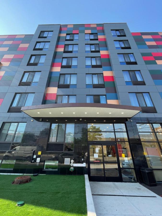 Super 8 By Wyndham Brooklyn Williamsburg Hotel Ню Йорк Екстериор снимка
